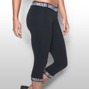 Black Under Armour Crop Tight